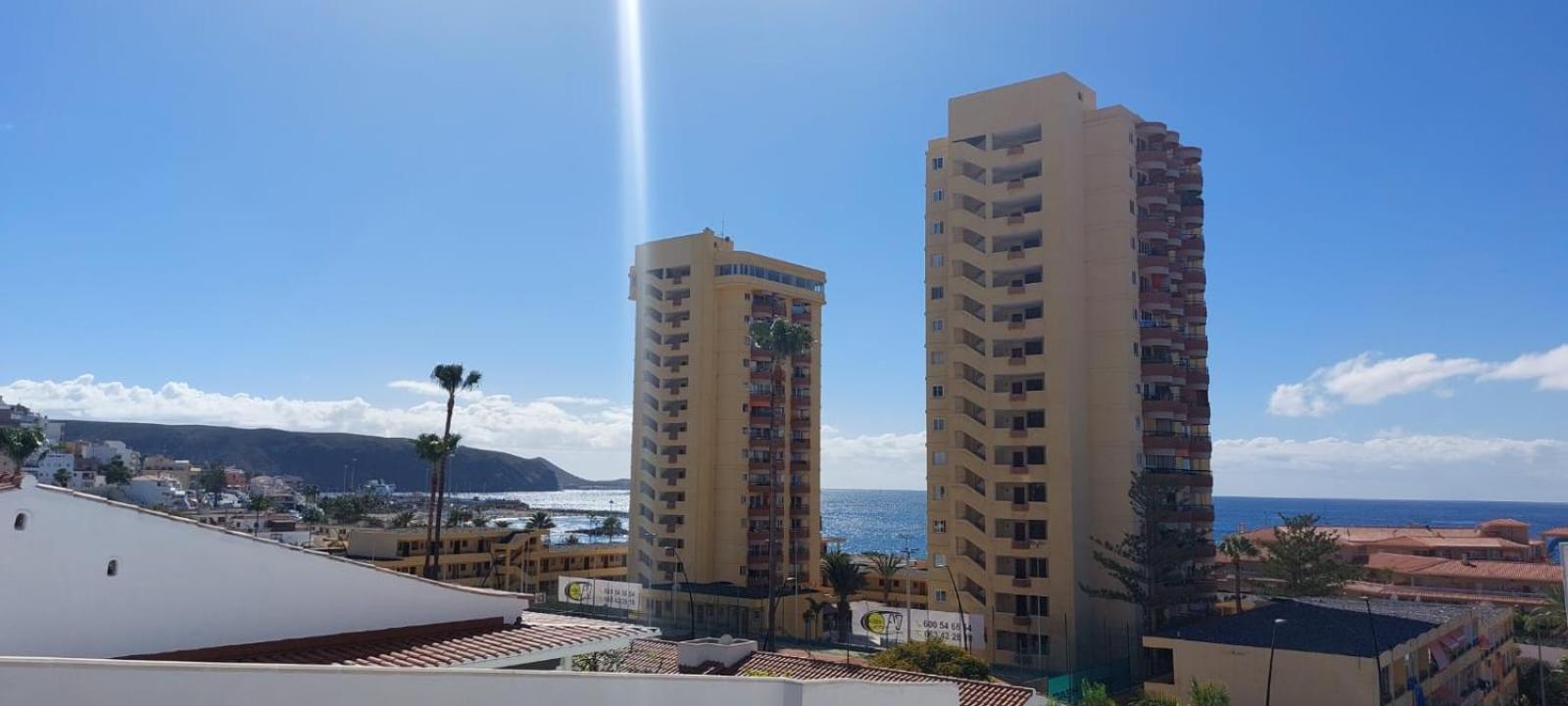 Firstline Apartment Los Cristianos Arona  Kültér fotó