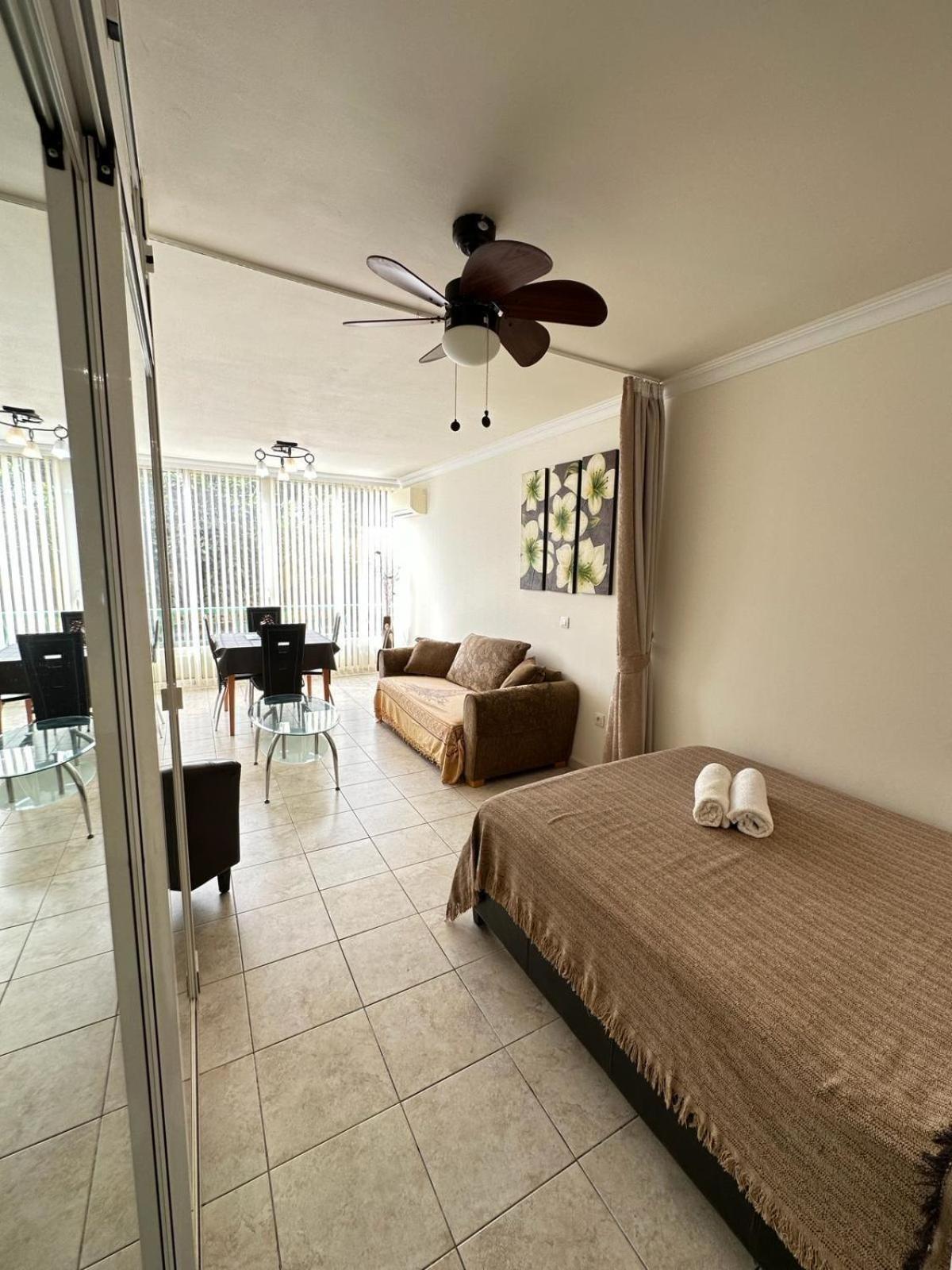 Firstline Apartment Los Cristianos Arona  Kültér fotó