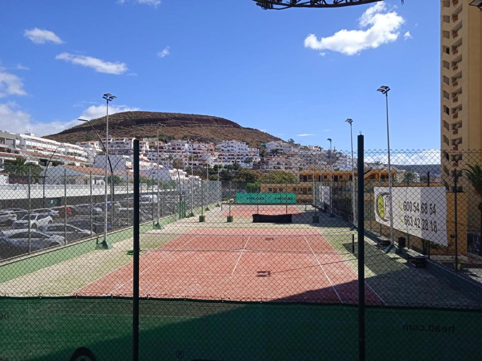 Firstline Apartment Los Cristianos Arona  Kültér fotó