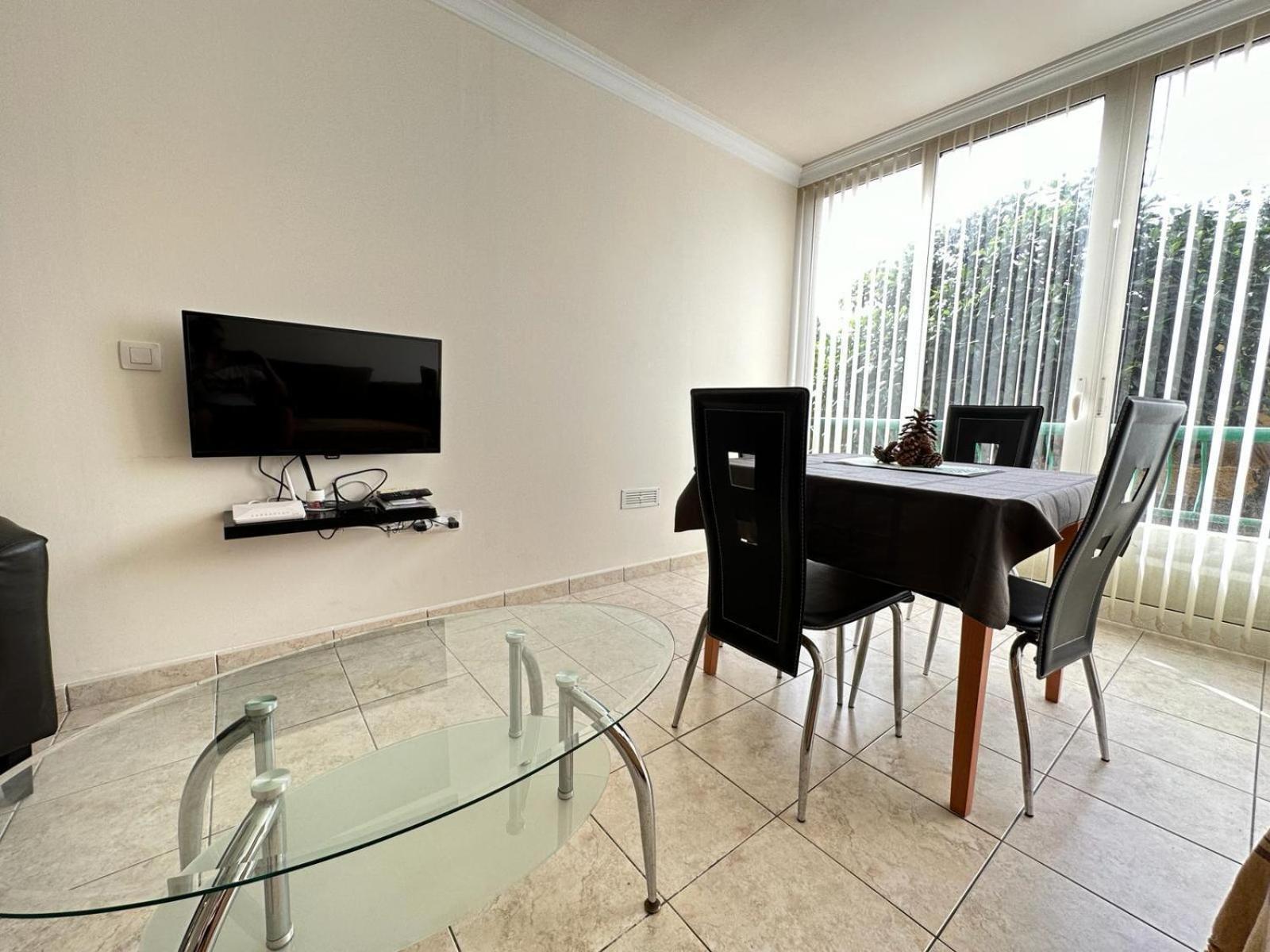 Firstline Apartment Los Cristianos Arona  Kültér fotó