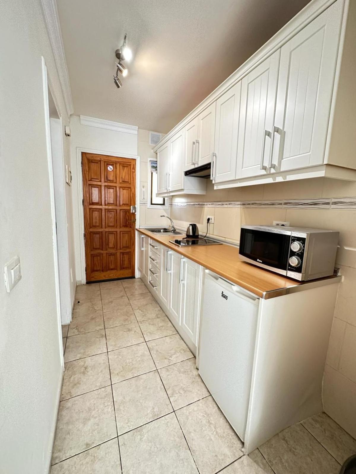 Firstline Apartment Los Cristianos Arona  Kültér fotó