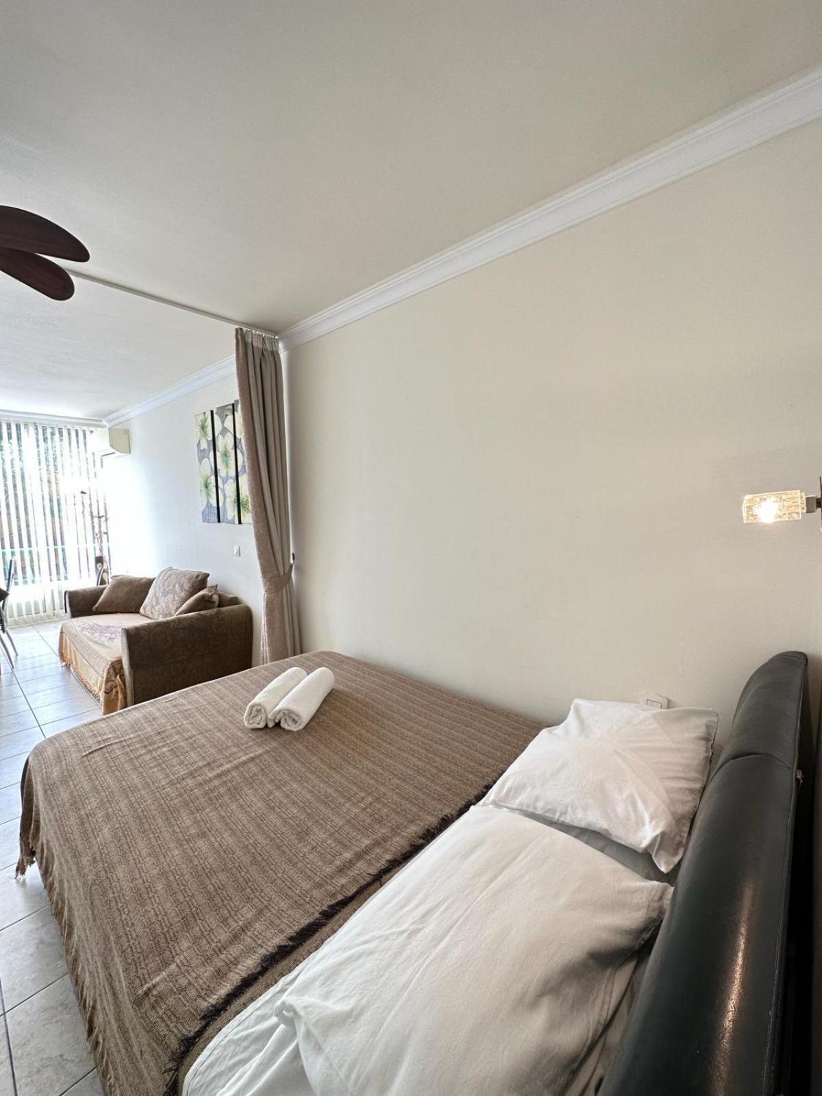 Firstline Apartment Los Cristianos Arona  Kültér fotó
