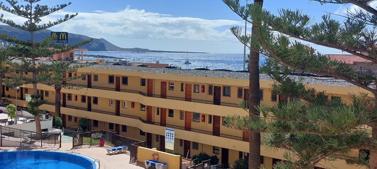 Firstline Apartment Los Cristianos Arona  Kültér fotó